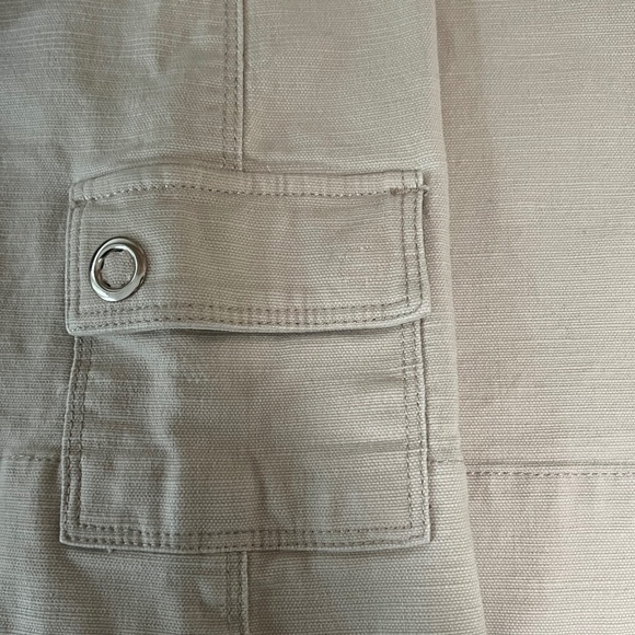 White House Black Market Light Khaki Stretch Mini Skirt Size 6 - Picture 8 of 10